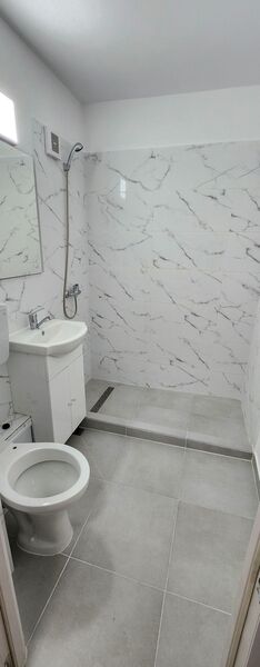 Brancoveanu, semenic, stradal, et. 3, renovat complet.