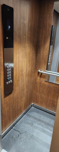 Brancoveanu, semenic, stradal, et. 3, renovat complet.