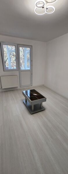 Brancoveanu, semenic, stradal, et. 3, renovat complet.