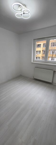 Brancoveanu, semenic, stradal, et. 3, renovat complet.